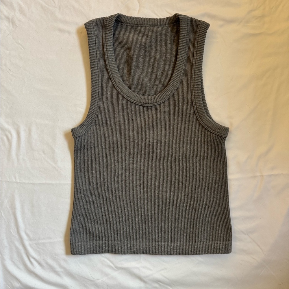 Old Navy Gray Ribbed Tank Top Stretch Athletic Fitted Women’s Size Small/Medium